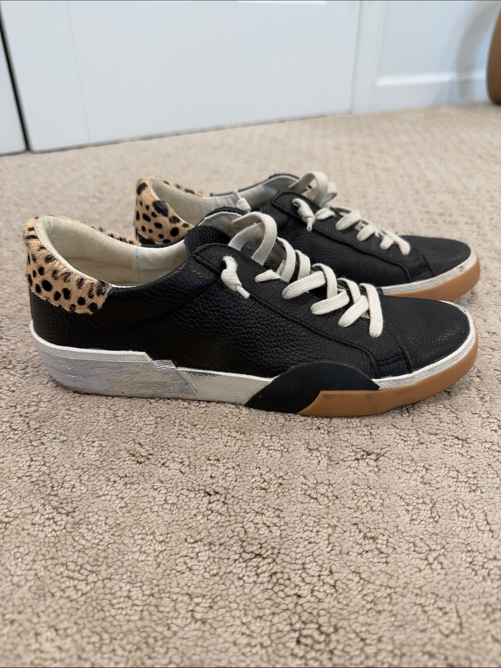 Dolce Vita Zinna Sneaker in black size 9